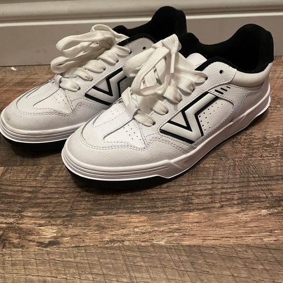 Vans Upland white shoes - Picture 1 of 4